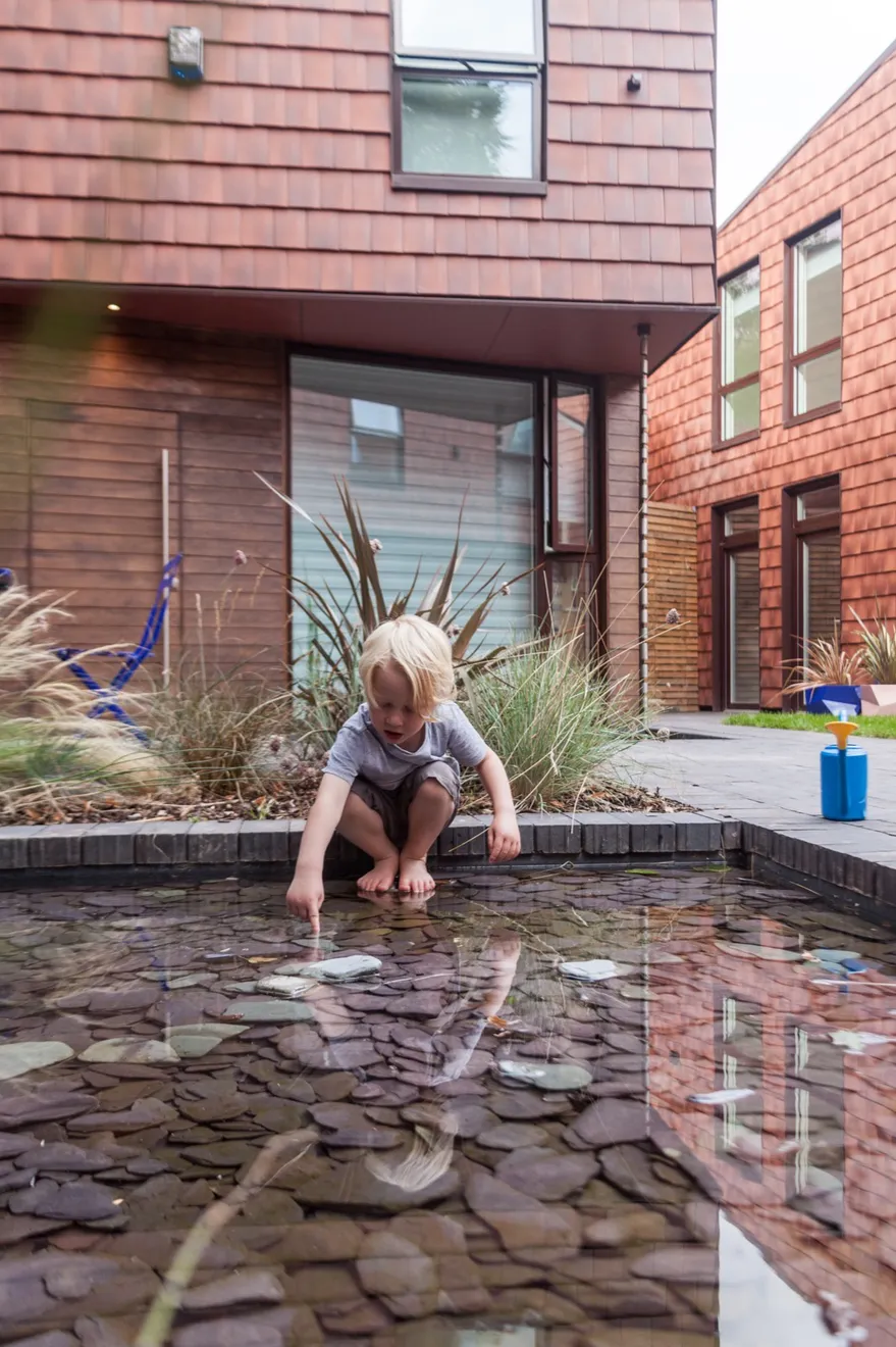 Kaolin Court, Child friendly, door step play