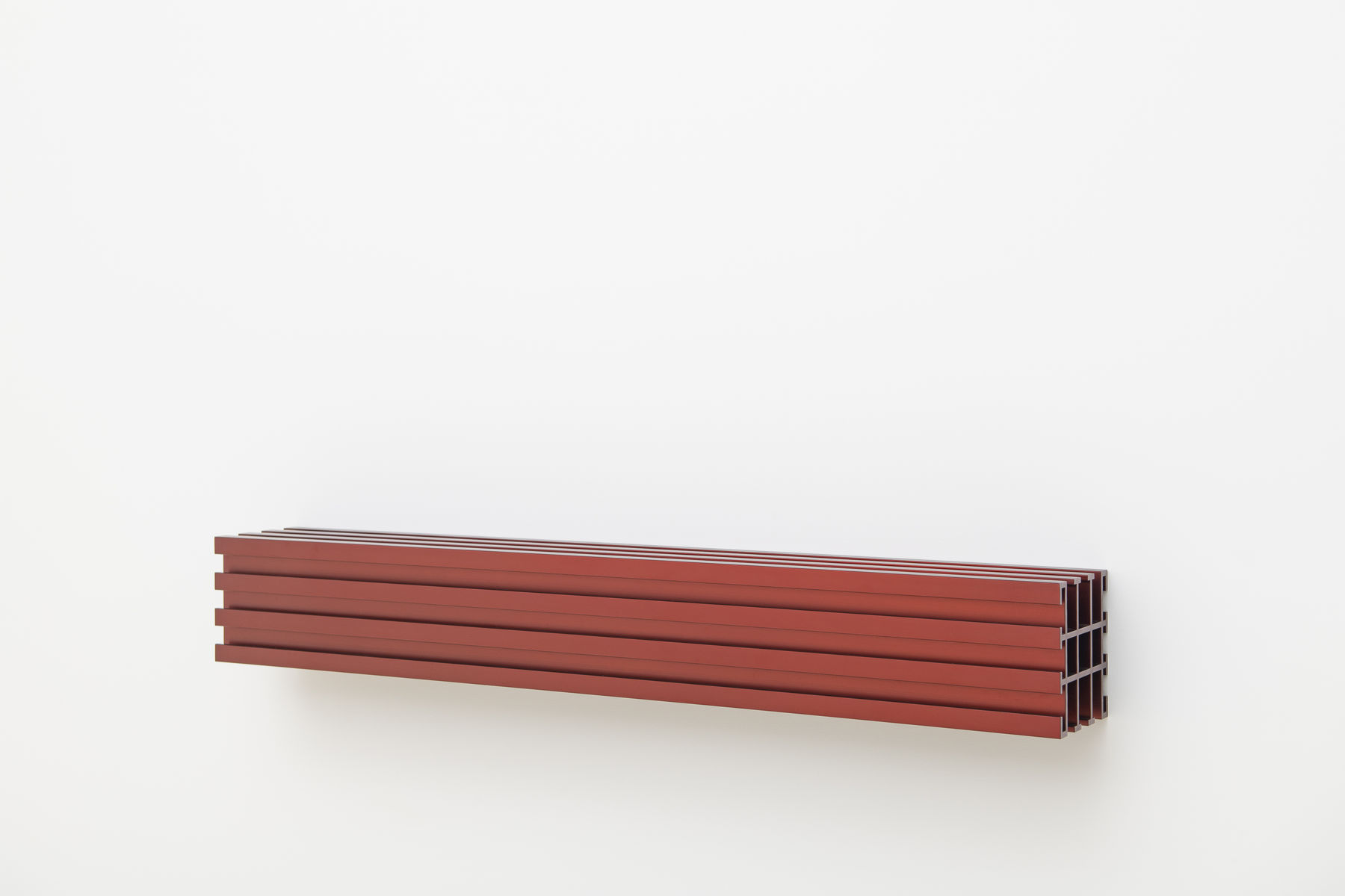 Donald Judd (1928-1994) Sem título [Untitled], 1991 Alumínio extrudido anodizado [Anodised extruded aluminium] 15 x 105 x 15 cm [5 7/8 x 41 3/8 x 5 7/8 in.] Edition of 12 plus 3 artist’s proofs (#4/12)