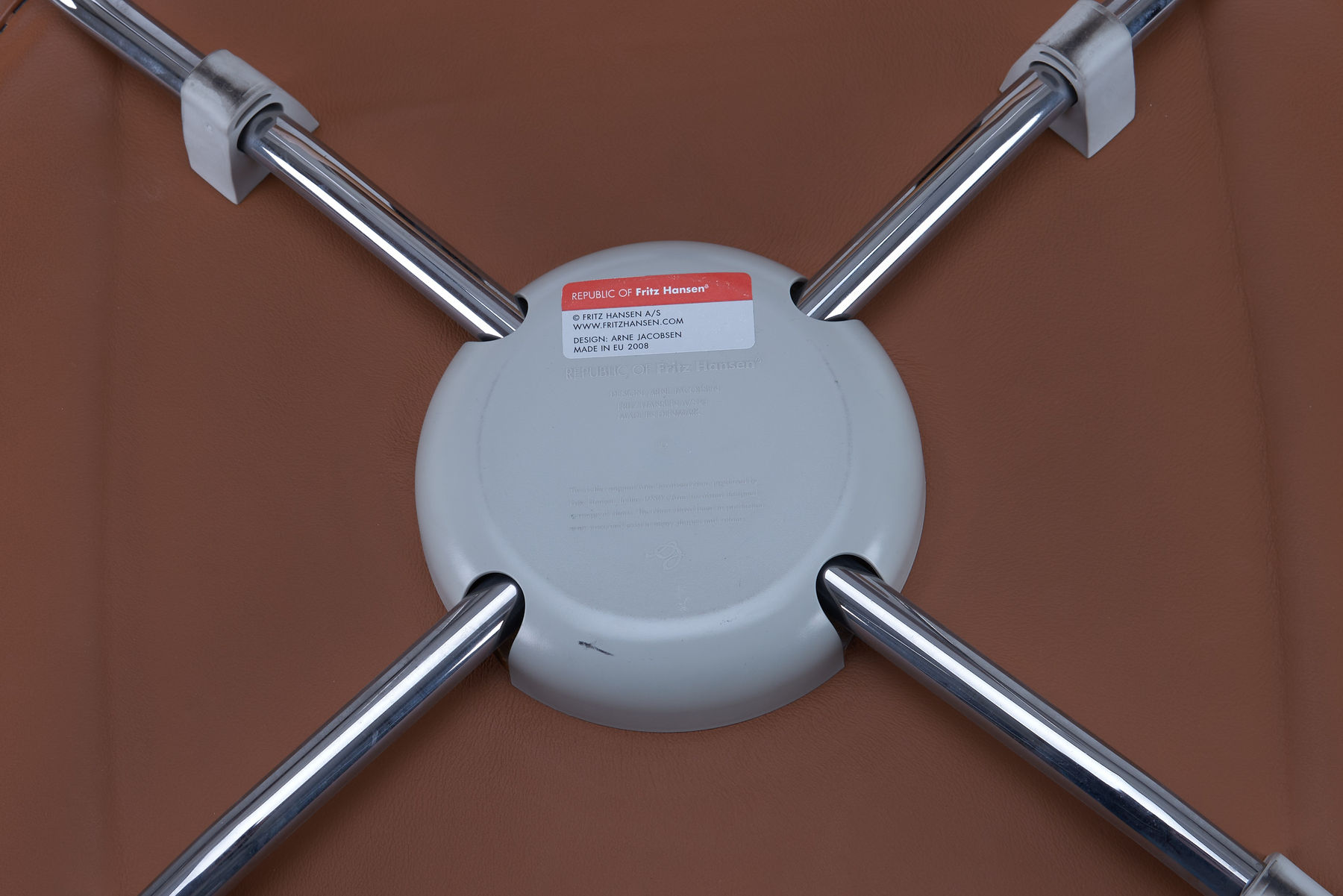 Arne Jacobsen, Leather Chairs, 2002