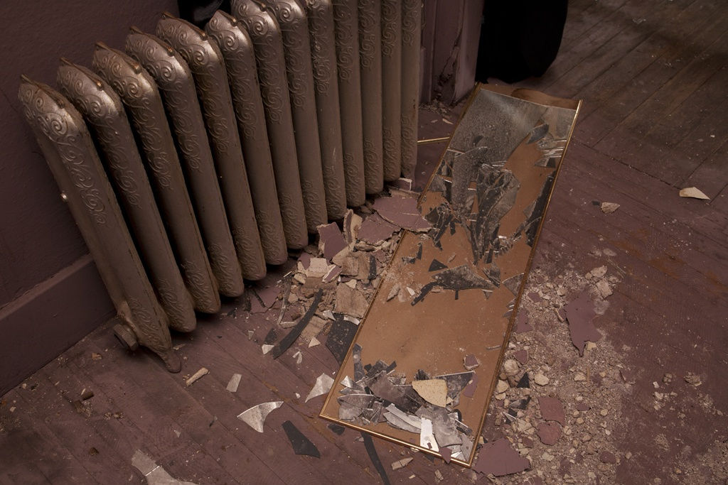 Bryce Krynski, michel hotel - mirrors, 2022