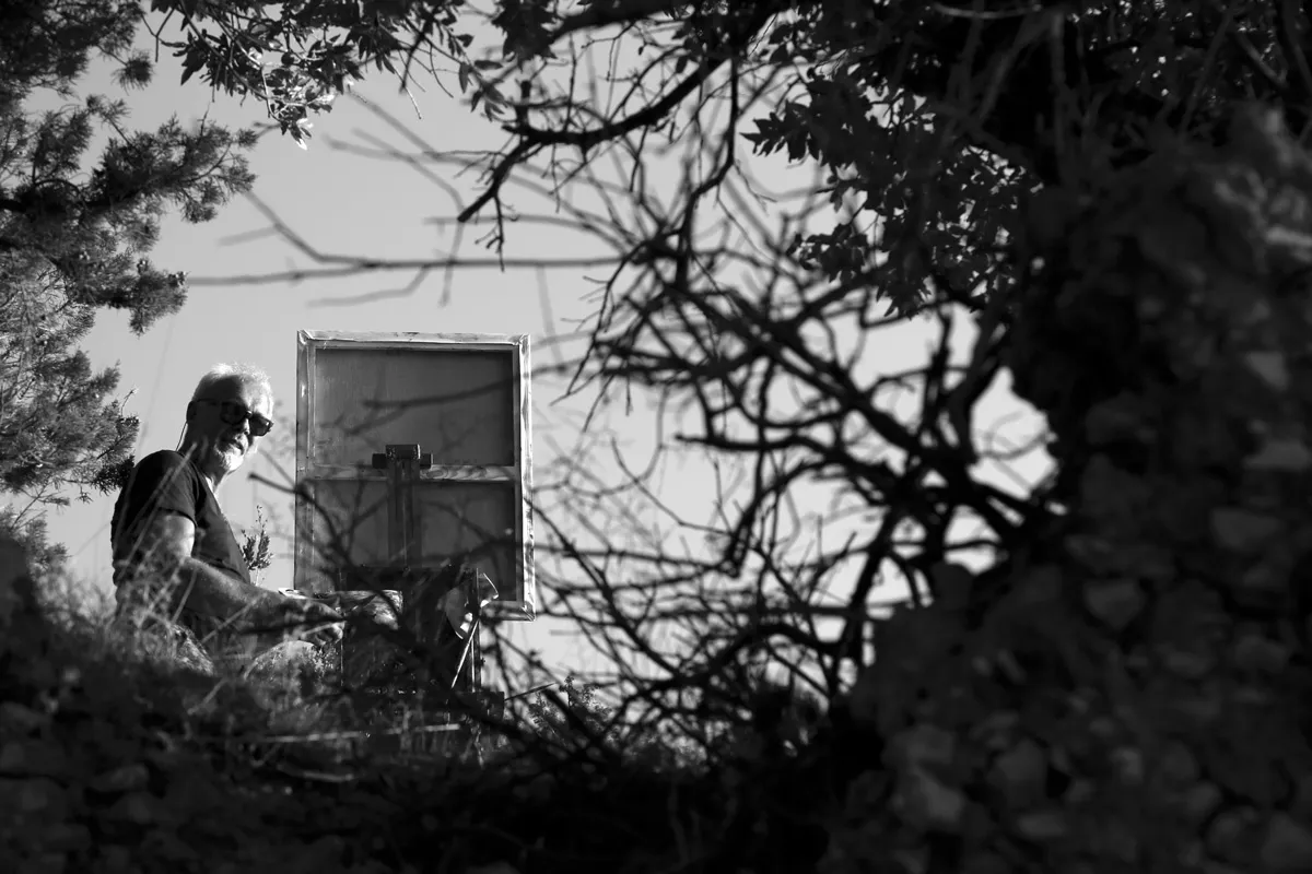 Gerard Byrne plein air painting 'Turquoise Waters' Kozica Beach Rab island Croatia photo credit Agata Byrne
