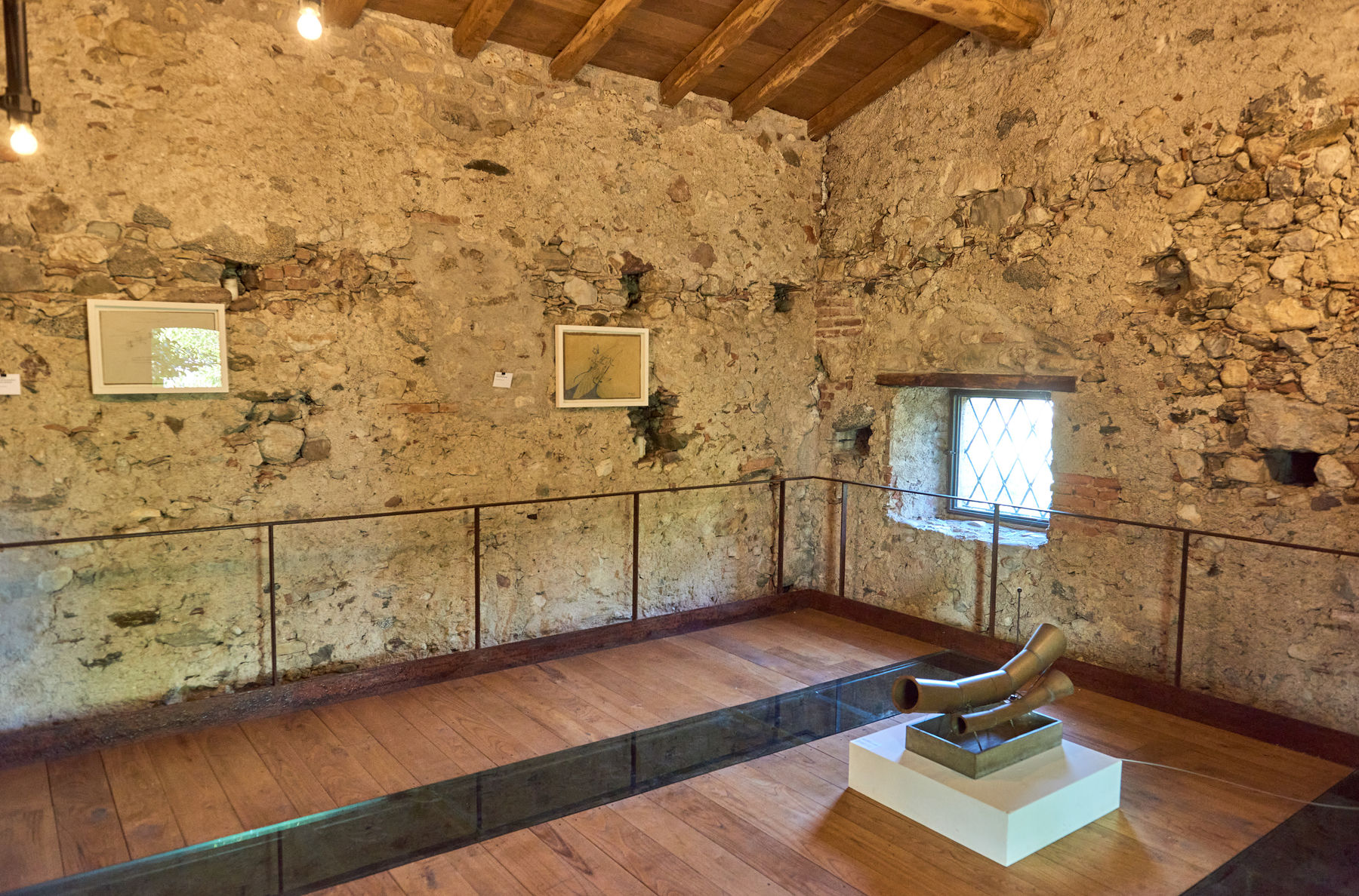 Veduta della mostra con opere di Piero Fogliati.