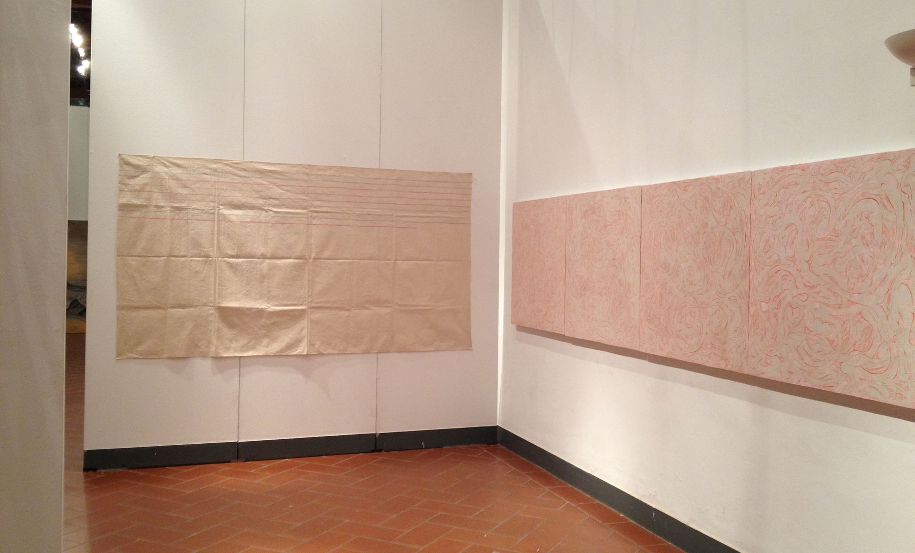 Veduta della mostra con le opere di Giorgio Griffa.