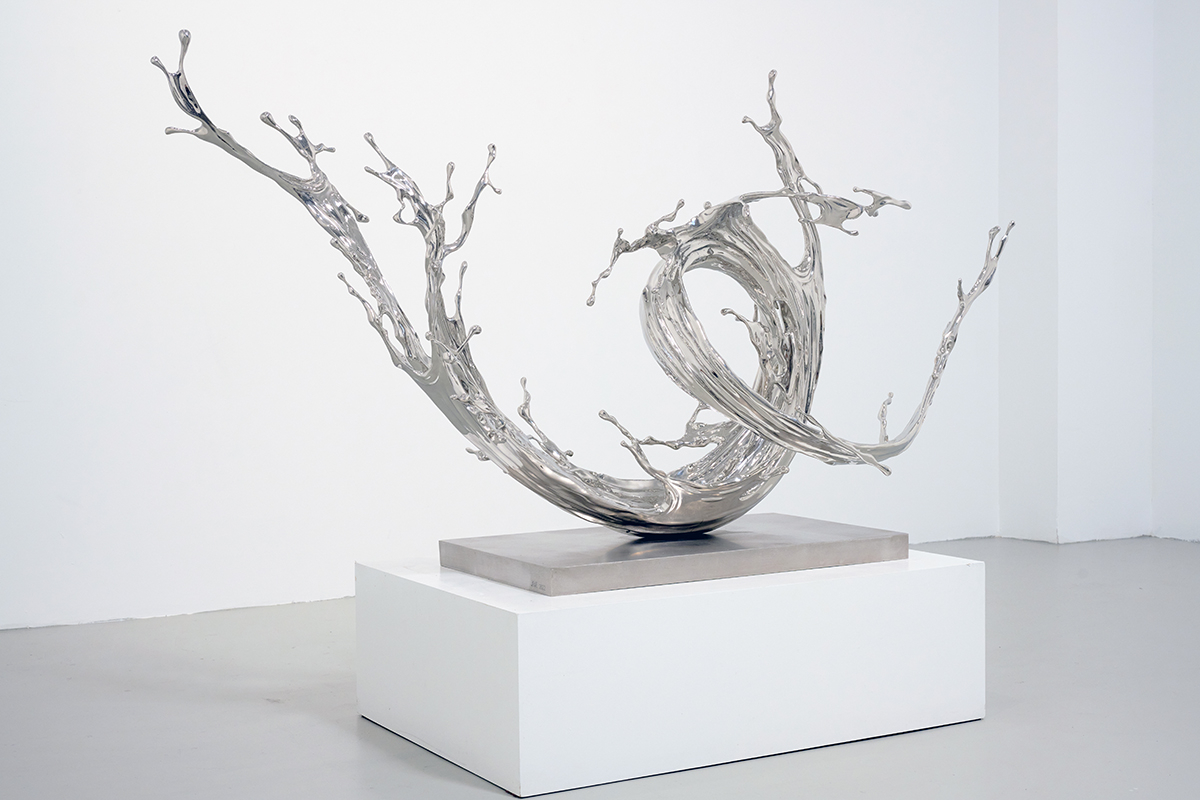 Water in Dripping - Rainbow, 2022, stainless steel, 37.4 x 68.9 x 29.5 inches/95 x 175 x 74.9 cm