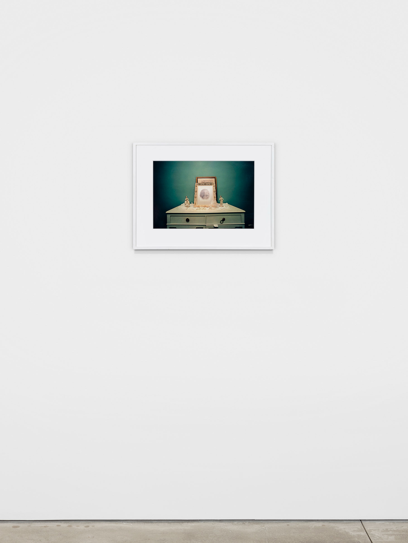 EG.19404.8 - 1 (Blue Room)