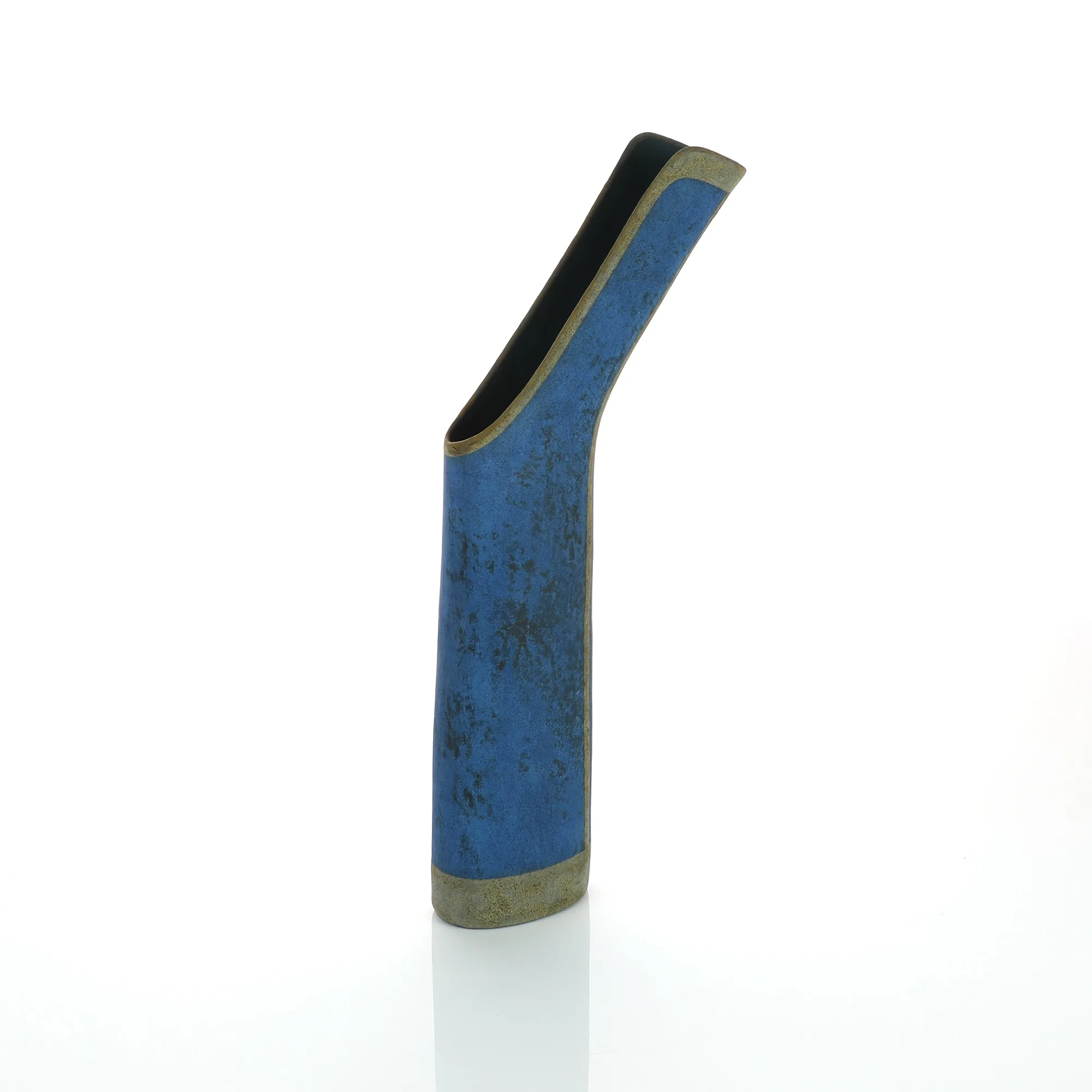 Elizabeth Fritsch, Spout Pot with Gold Banding, 1995