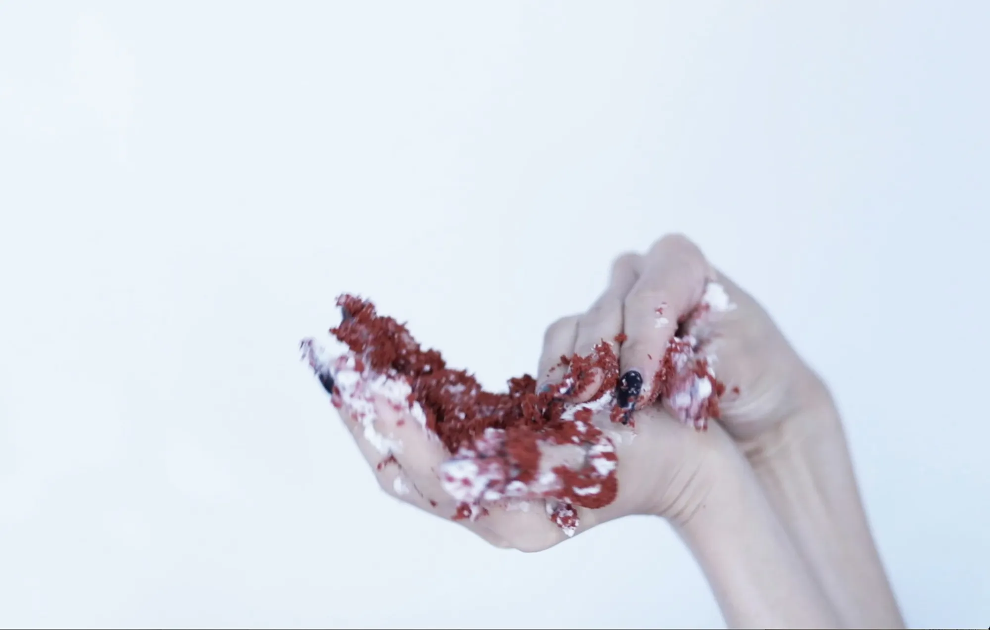 WeiXin Quek Chong, eating cake.2, 2018