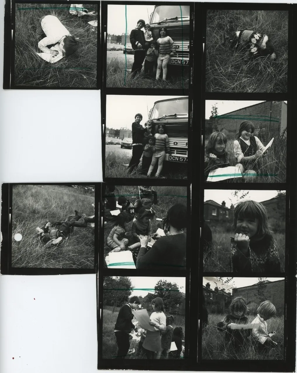 Jo Spence, Contact sheet - Gypsies, 1974