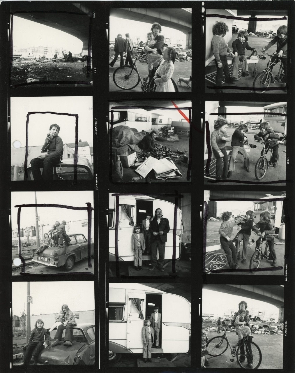 Jo Spence, Contact Sheet - Gypsies, 1974