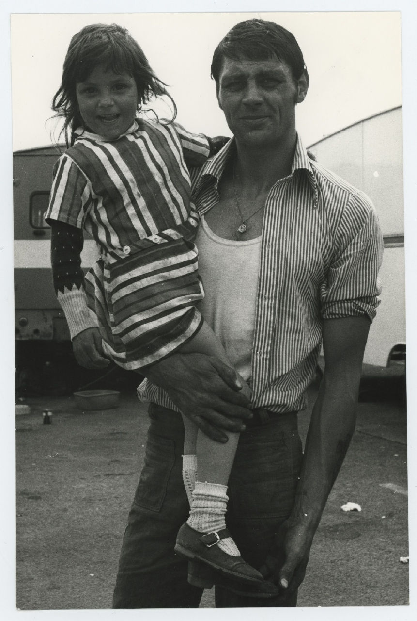 Jo Spence, Gypsies (man carrying child), 1974