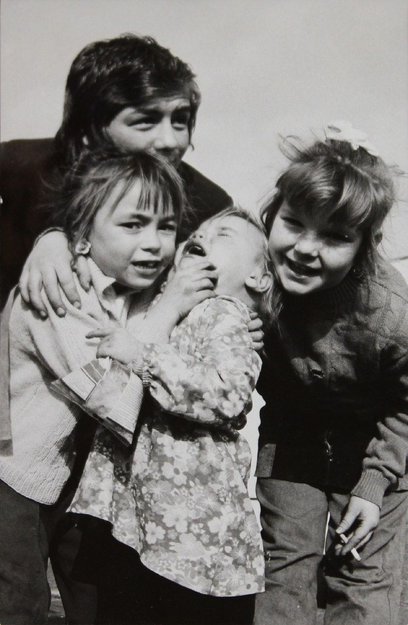 Jo Spence, Gypsies (four people, close up), 1974
