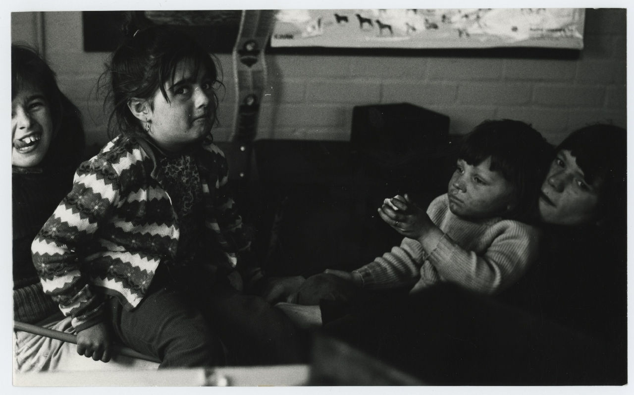 Jo Spence, Gypsies (inside a caravan), 1974