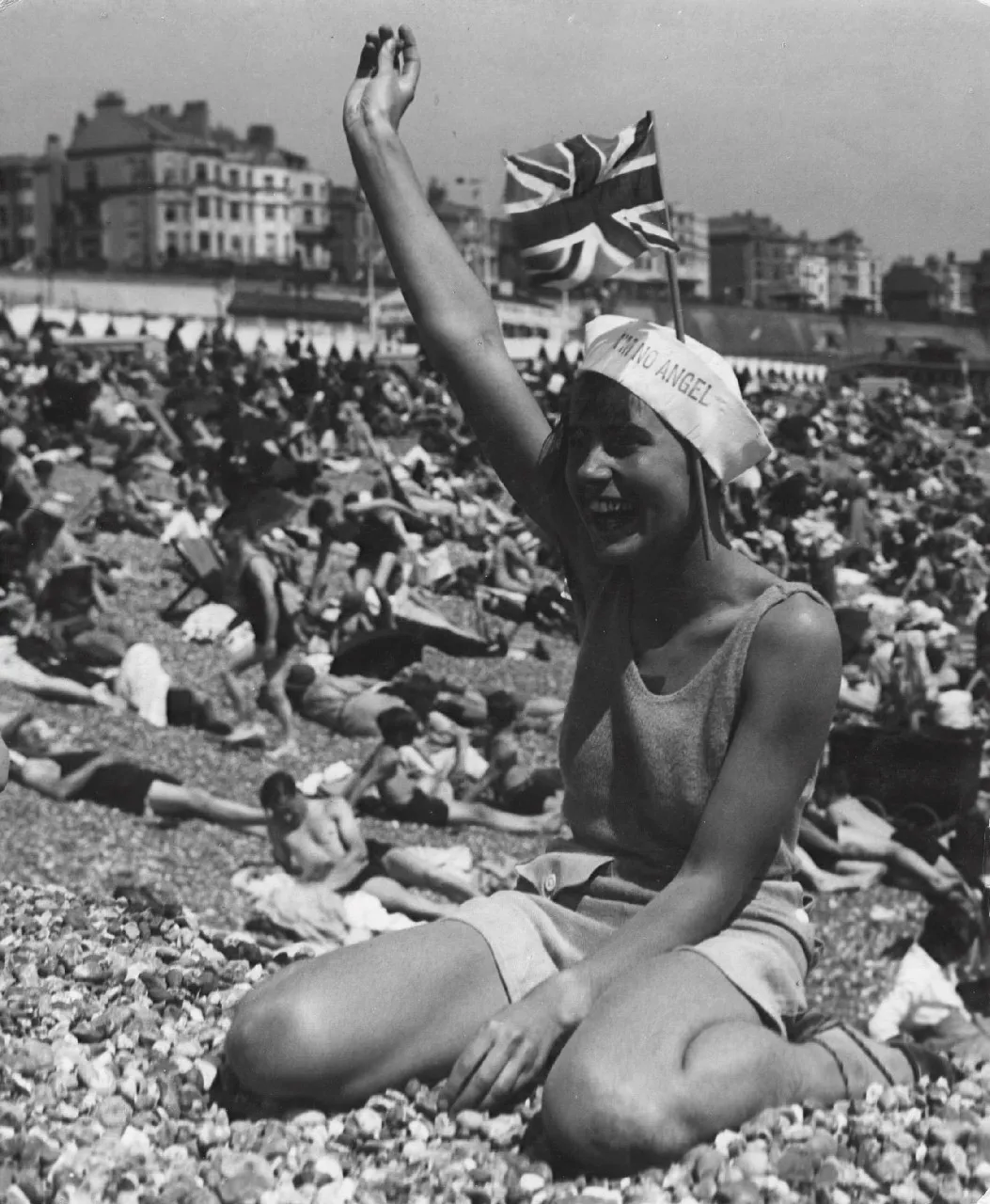 Bill Brandt, Brighton Belle (I'm no Angel), 1935