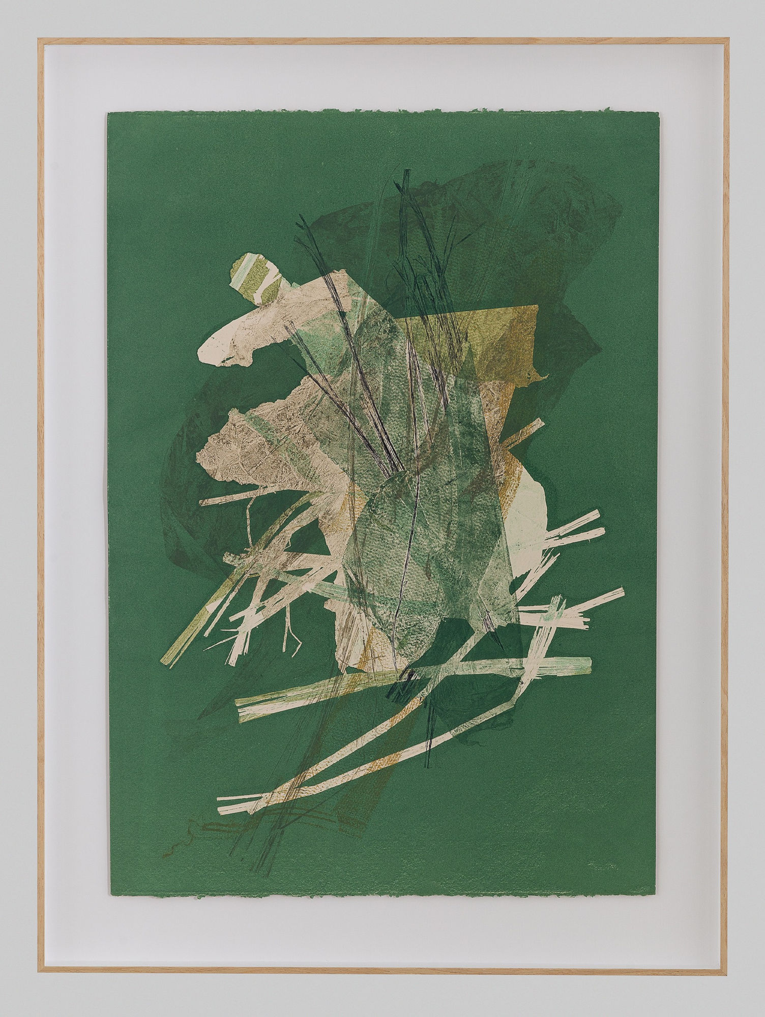 Ross Passmoor, Agglomeration on Green, 2019