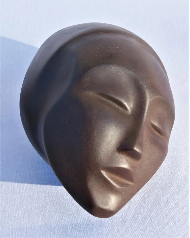 Sally Grant, Hush, 2020