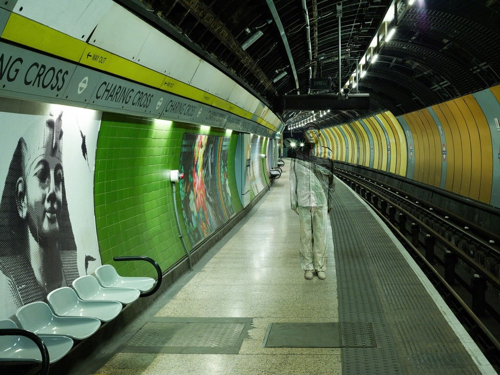 Liu Bolin, No. 2 Charing Cross (large), 2014