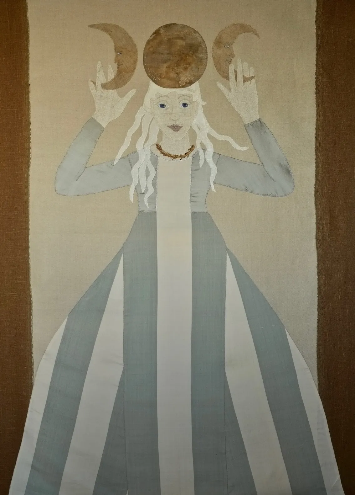 Mick Lindberg, La Luna