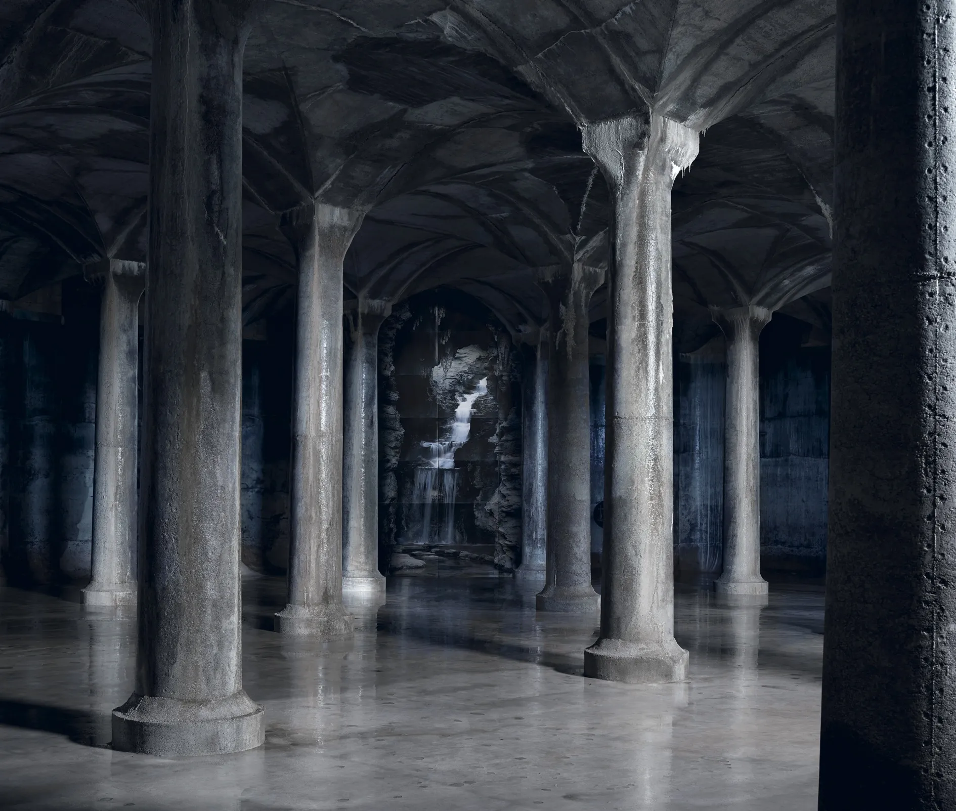 Noémie Goudal, Reservoir II, 2014