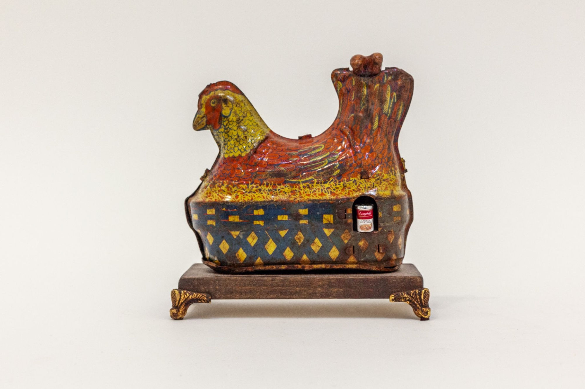Jeffrey Vallance, Hen Game, 2018