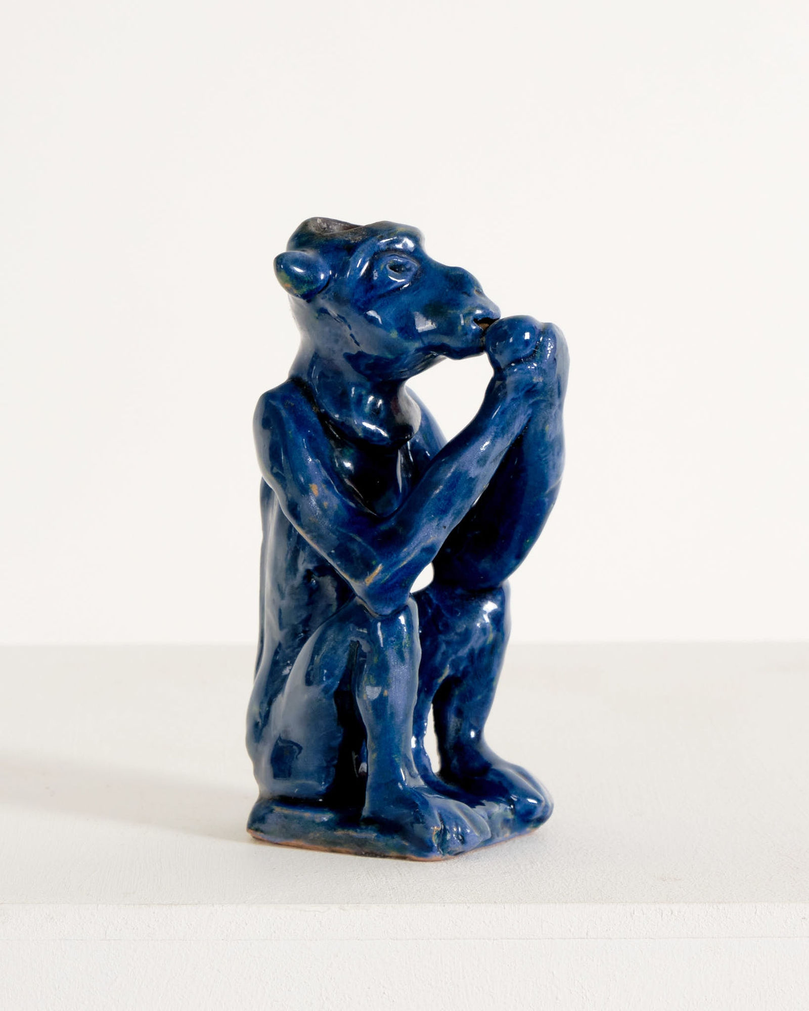 Amata Benedict, Blue Monkey