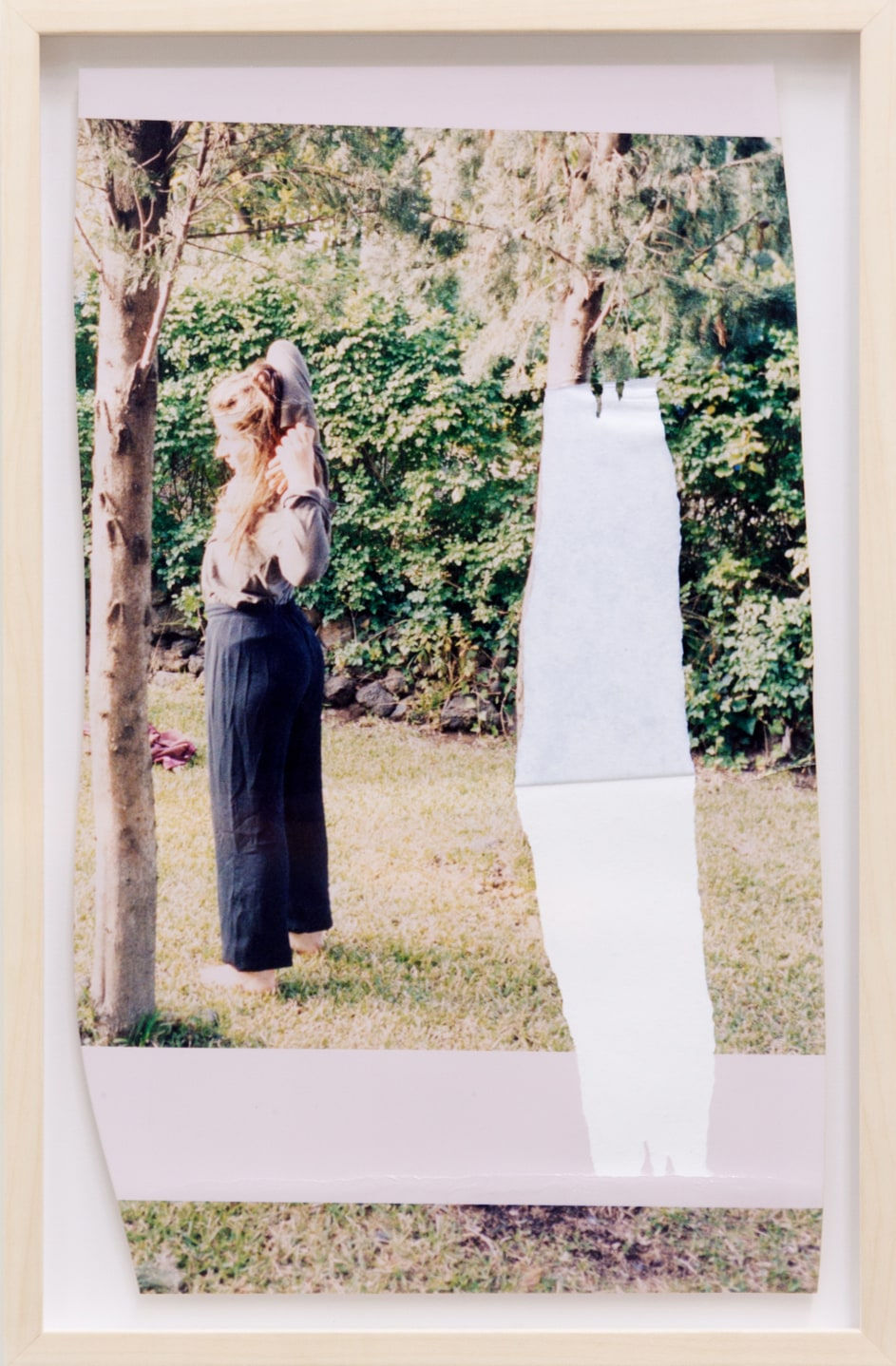 Erik Gustafsson, A tree, a girl, a door, a decisive moment, 2019