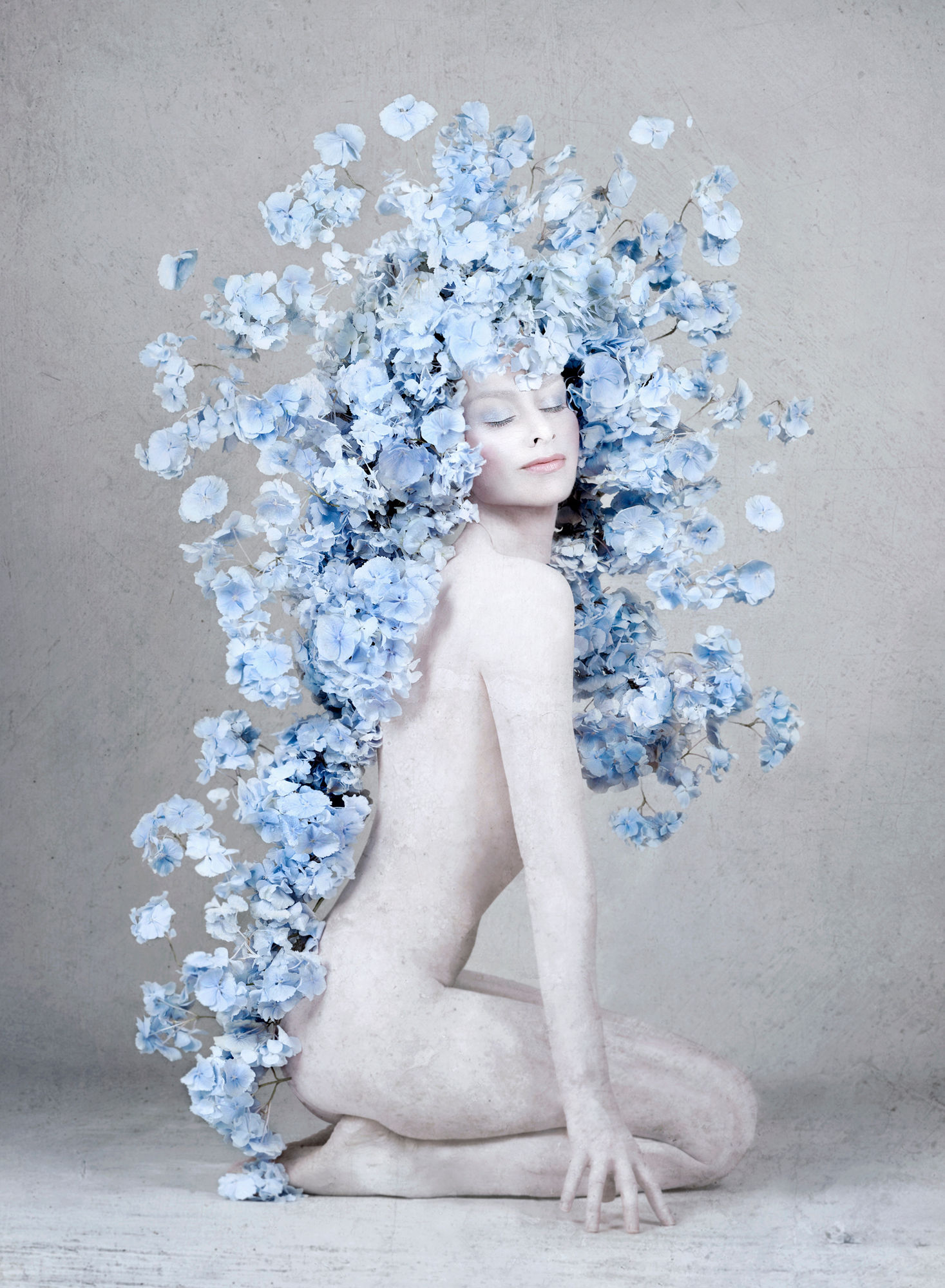 Isabelle van Zeijl, Serenity, full figure, 2022