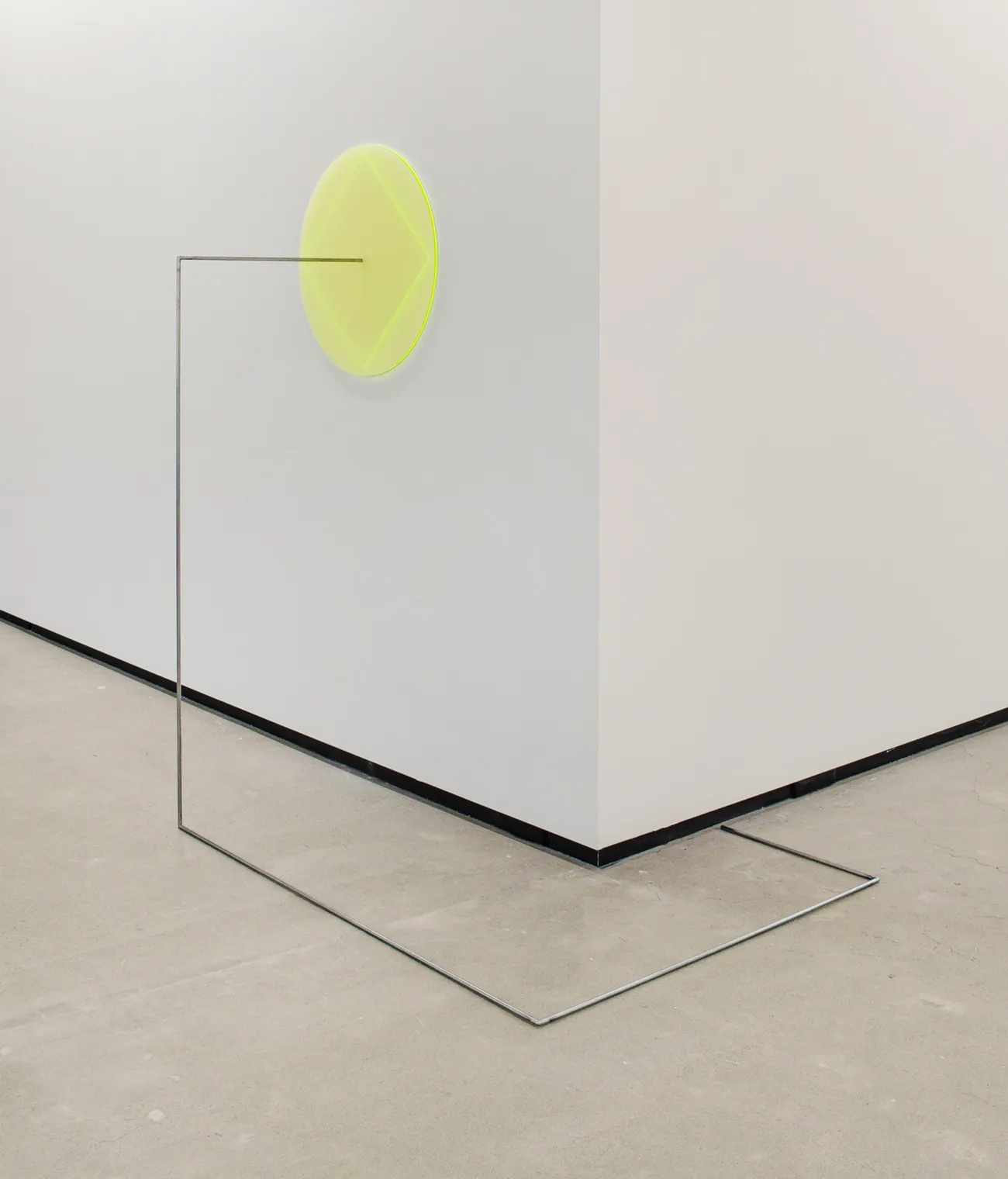 Kāryn Taylor, Wall disc, 2021