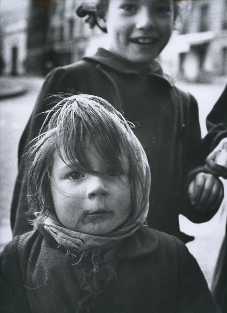 Sabine Weiss Paris Tirage gélatino-argentique postérieur 23,7 x 30,2 cm Dim. papier: 30 x 40 cm