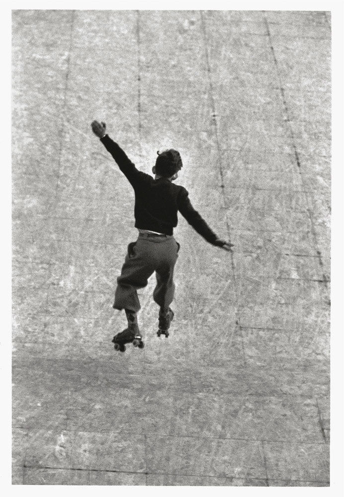 Sabine Weiss Trocadéro, Paris Tirage gélatino-argentique postérieur 23,4 x 29 cm Dim. papier: 30 x 40 cm