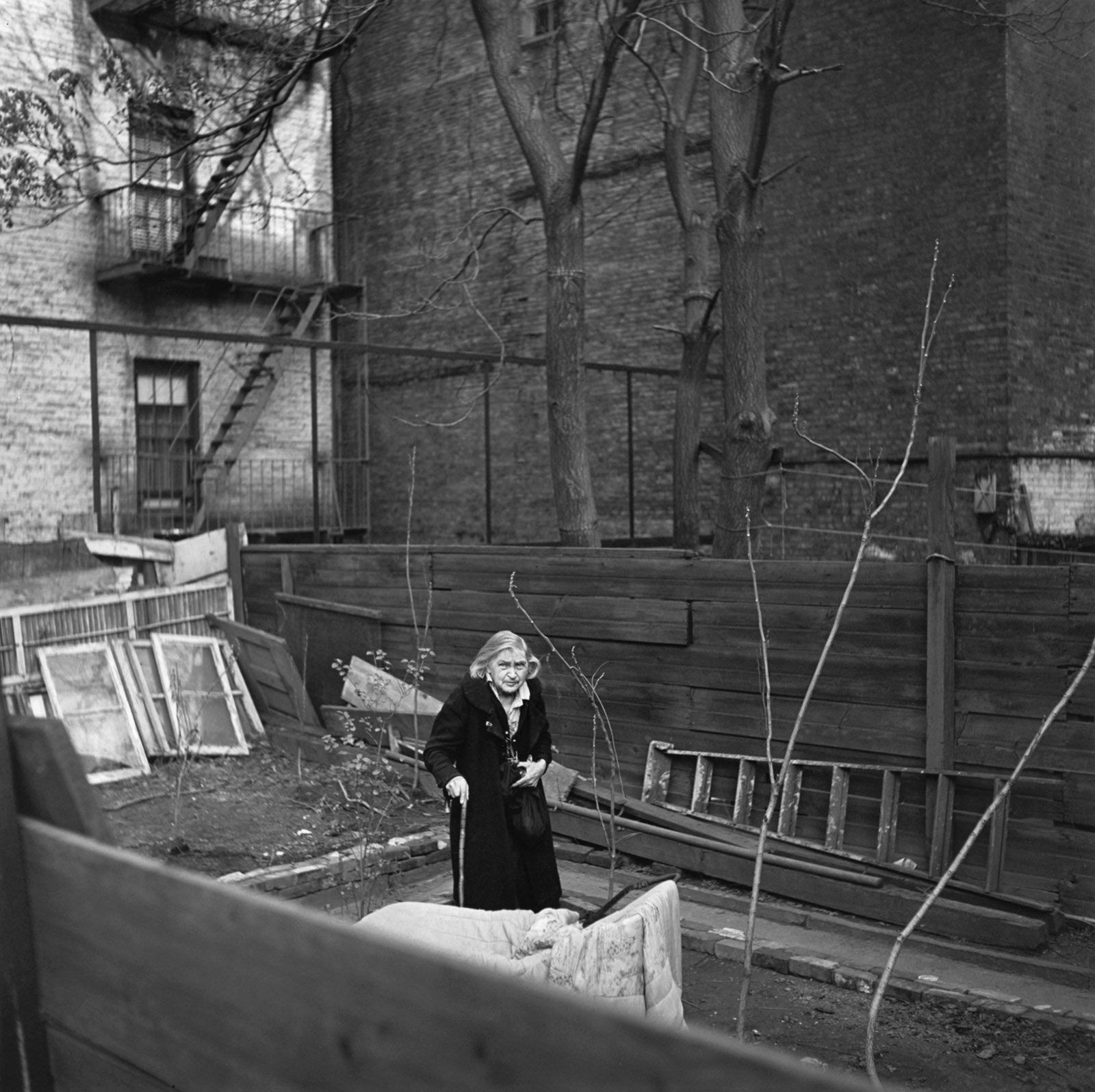 Vivian Maier New York, NY Tirage gélatino-argentique, posthume 30 x 30 cm Dim. papier: 40 x 50 cm