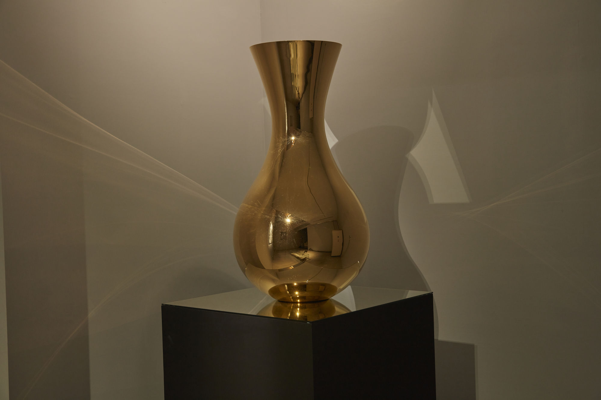 大卷伸嗣, 《存在之證—深處—你看著我時，我正凝望著你》 Proof of Existence -abyss- “When you see me, I am looking at you.”, 2017