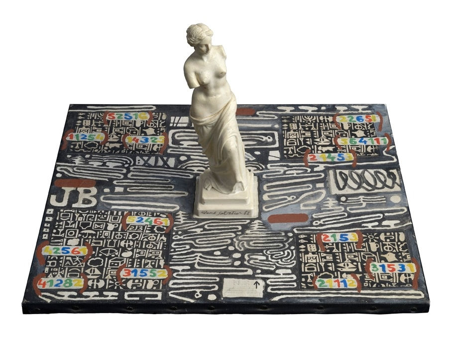 Roland Sabatier Place et Statue huile sur toile, collage et sculpture toile 38 x 46 cm