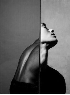 Nanda Hagenaars, Mirror exchange , 2025