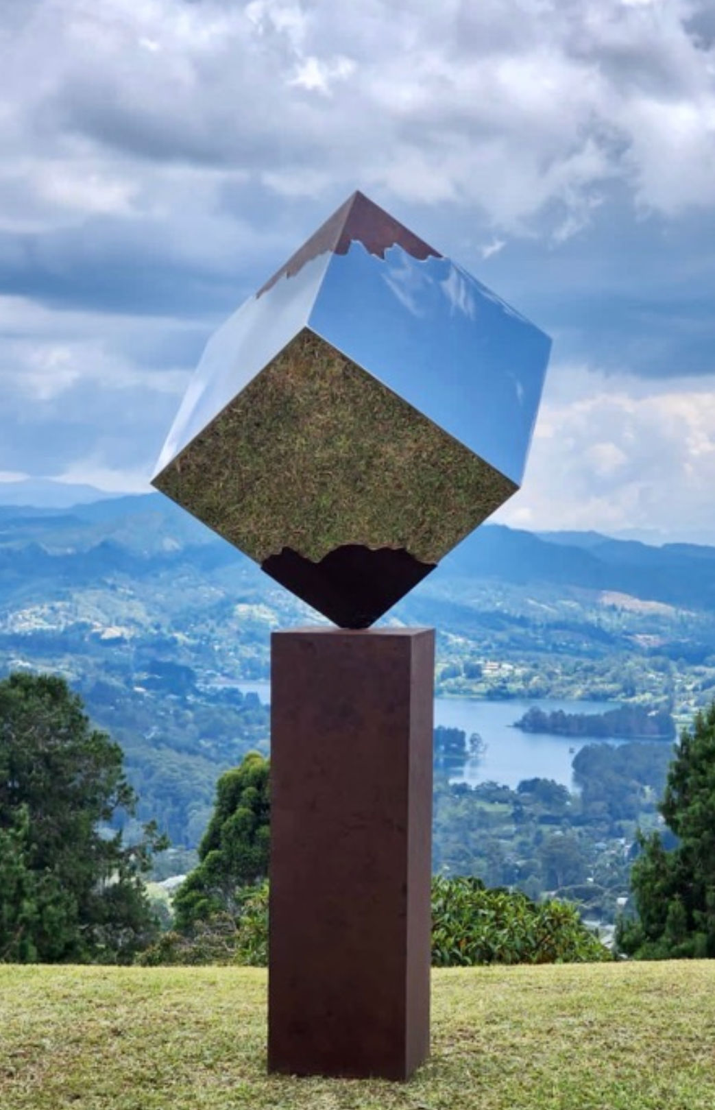 Gustavo Vélez, Piramidal, 2021