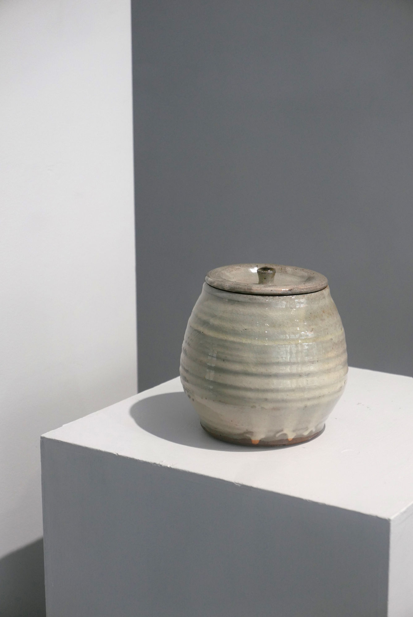 Bernard Leach, White Lidded Jar