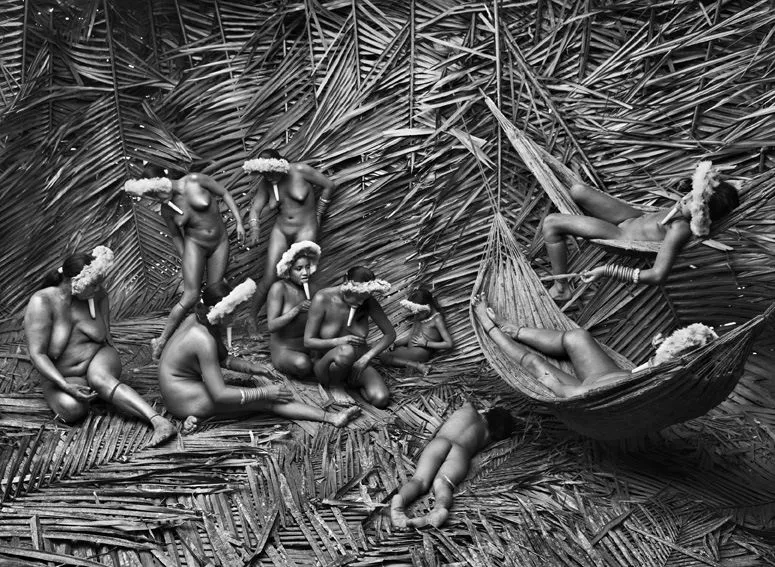 Sebastião Salgado, Zo'e Group, State of Para, Brazil, 2009