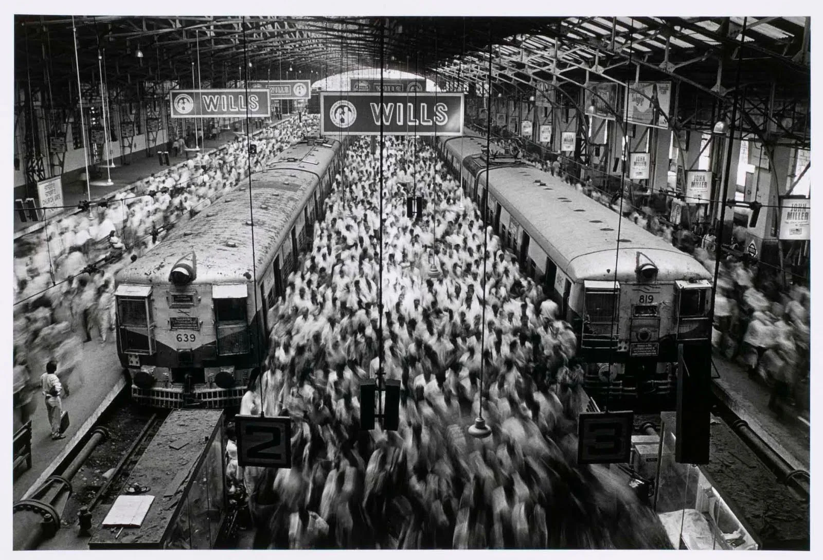 Sebastião Salgado, Church Gate Station, Western Railroad Line, Bombay, India, 1995