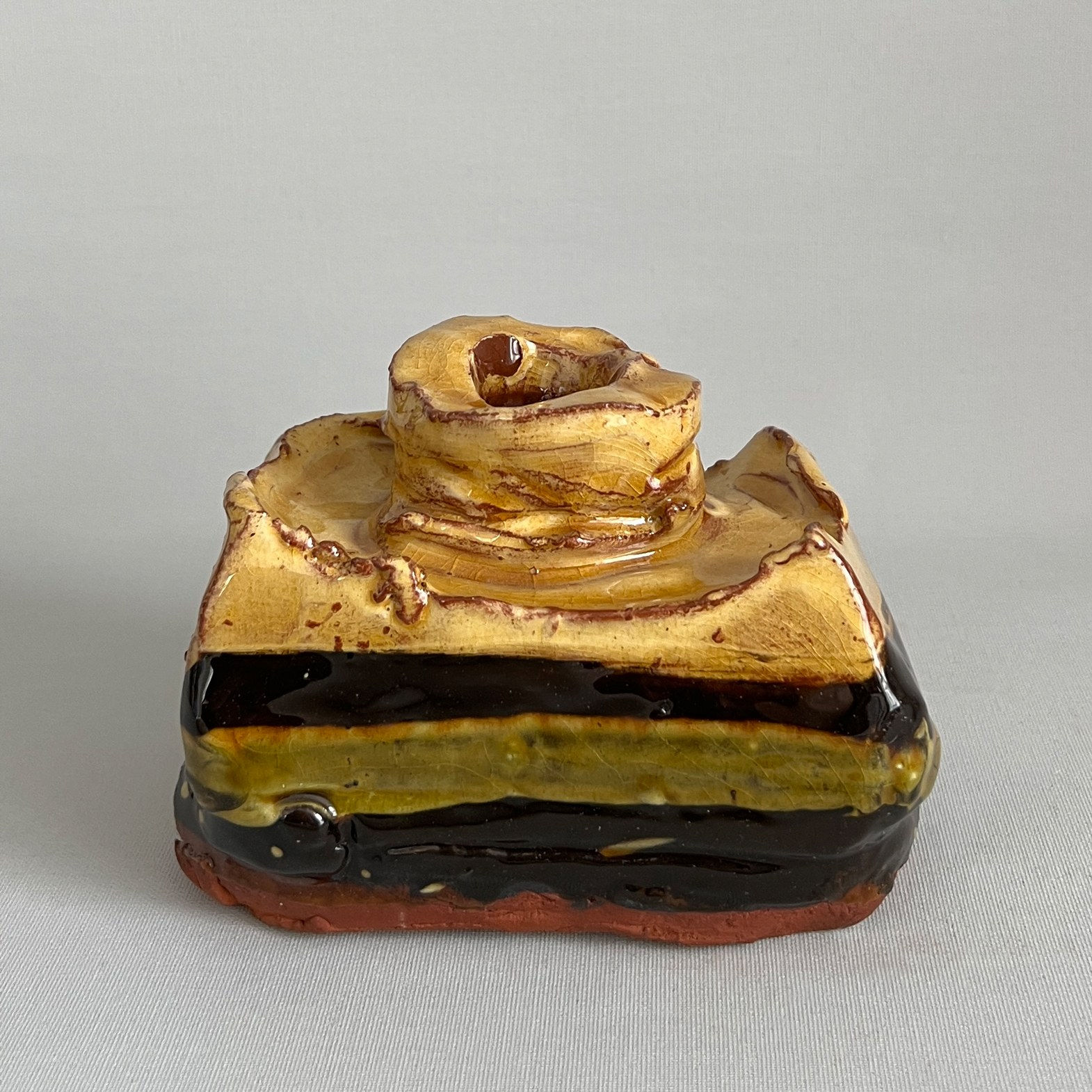 Dylan Bowen, Cut-sided Shape, 2024