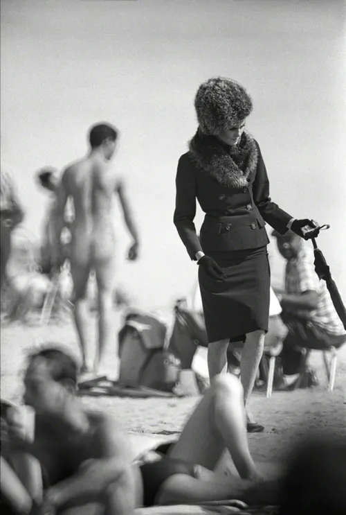 Jerry Schatzberg, Naked Beach, 1962
