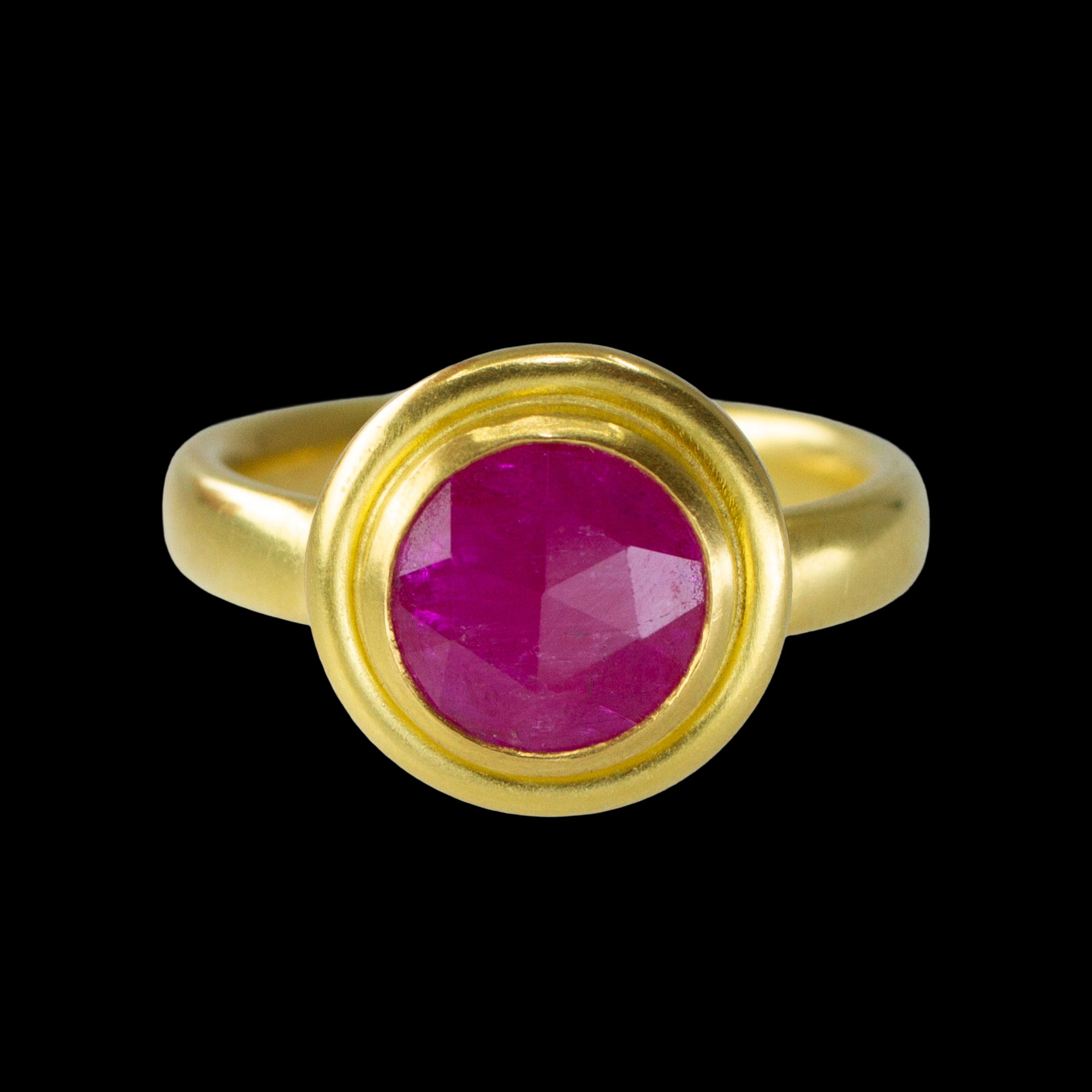 Nanci Modica, Mozambique Pink Sapphire Lentil Ring