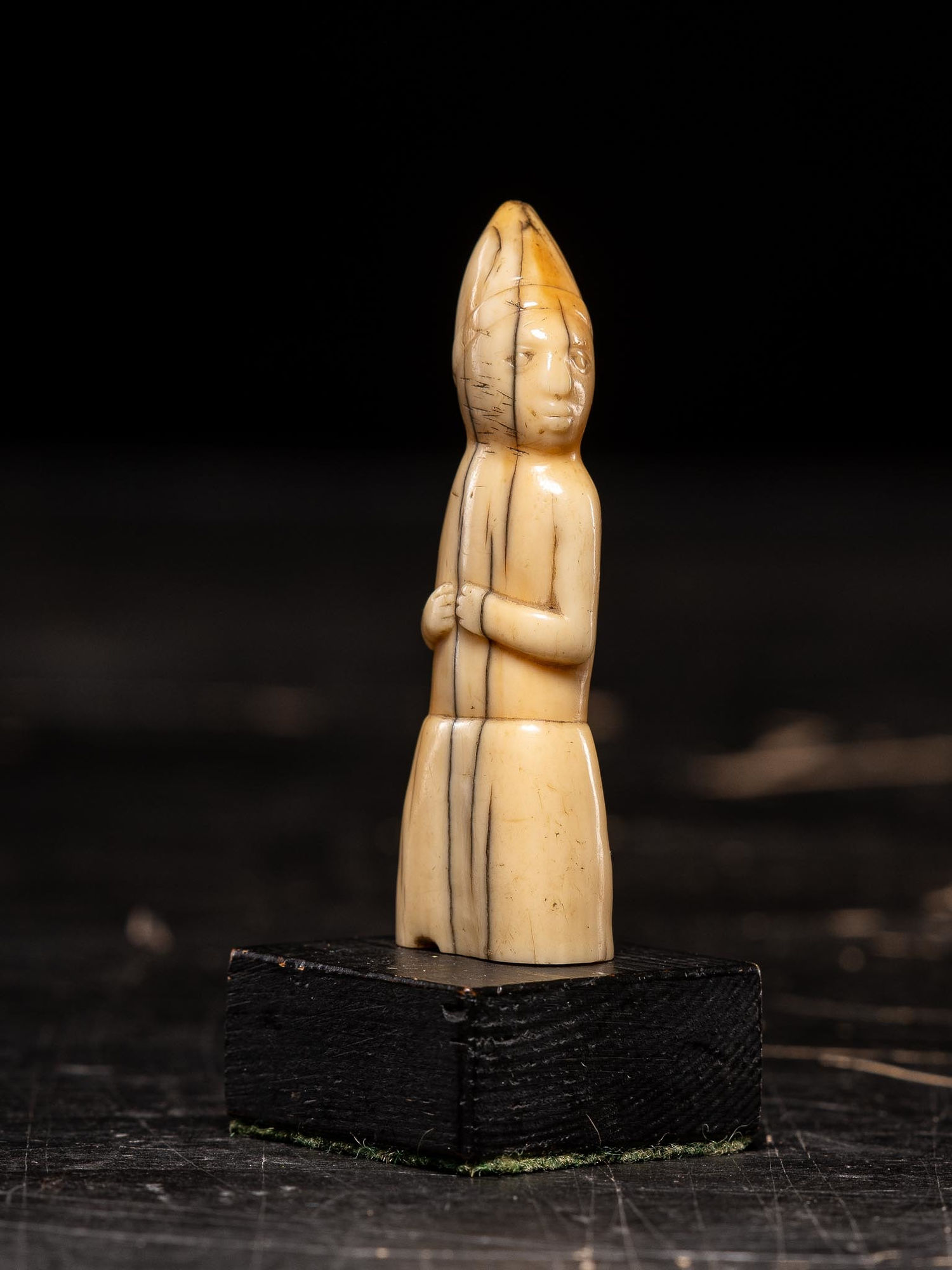 Ivory knive Hilt representing Human figure ,DRC, late 19th-early 20th C