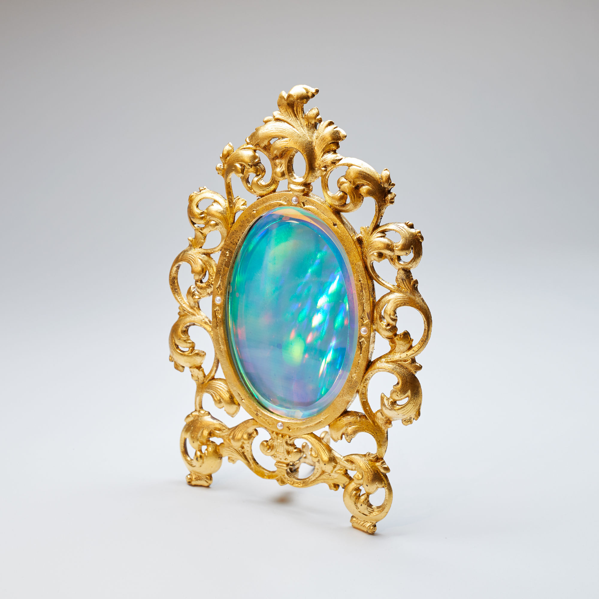 C Alex Clark, Setting for a Meta-Vanity Table: Trans-dimensional Looking Glass for Rrose Sélavy, 2020