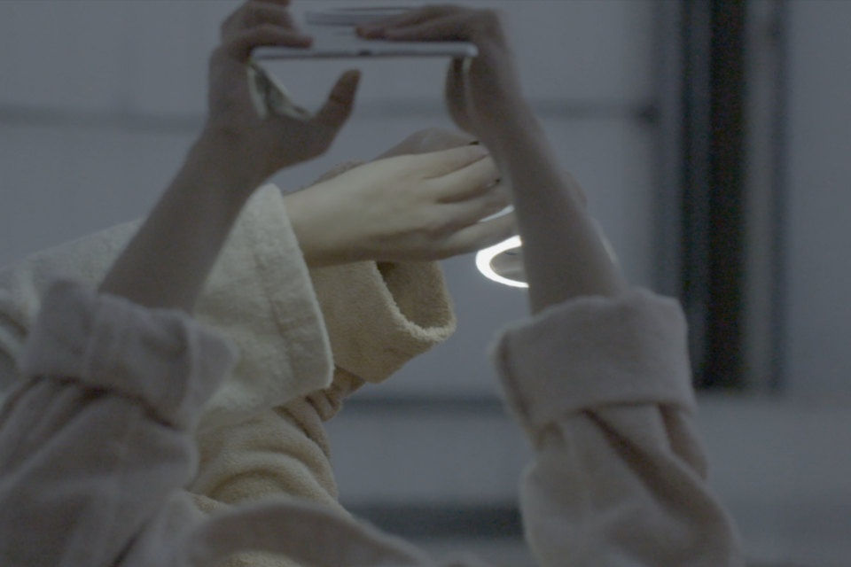 YGRG14X: reading with the single hand V