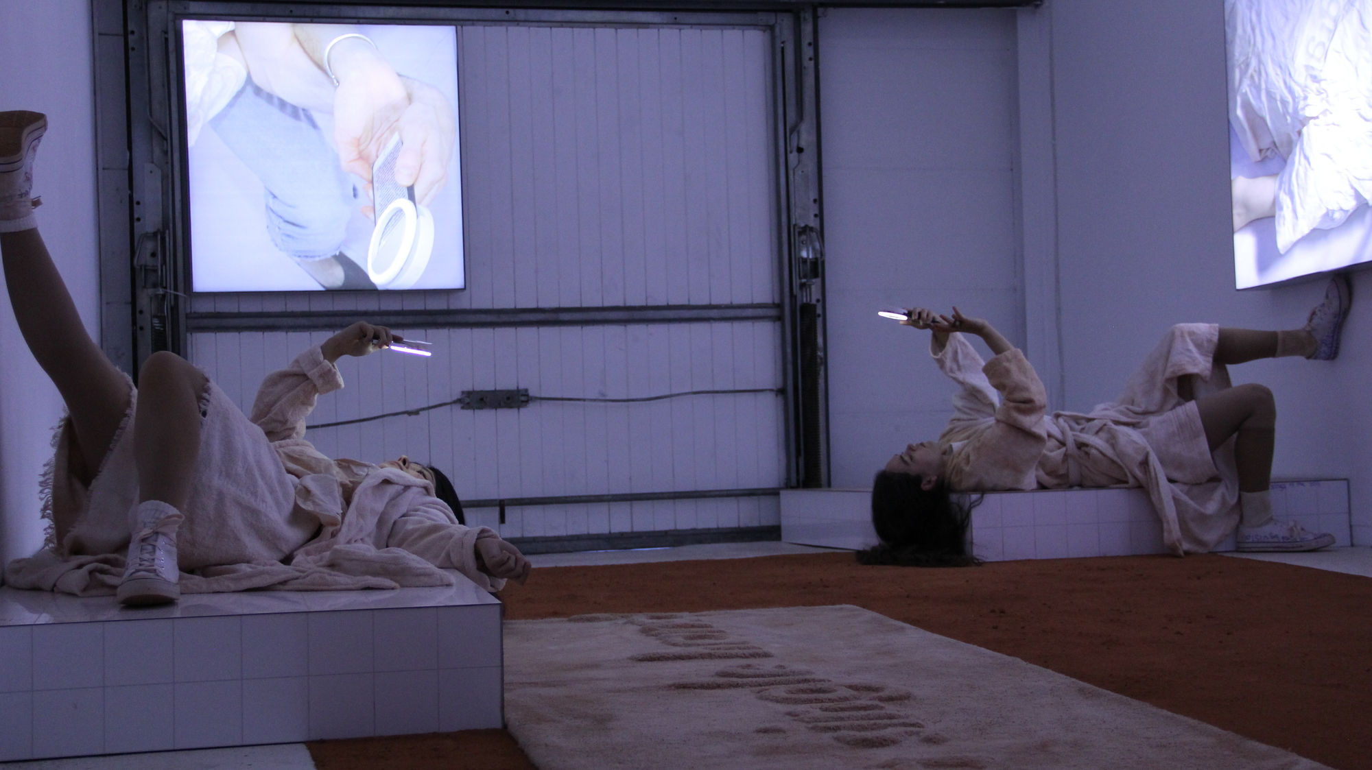 YGRG14X: reading with a single hand II