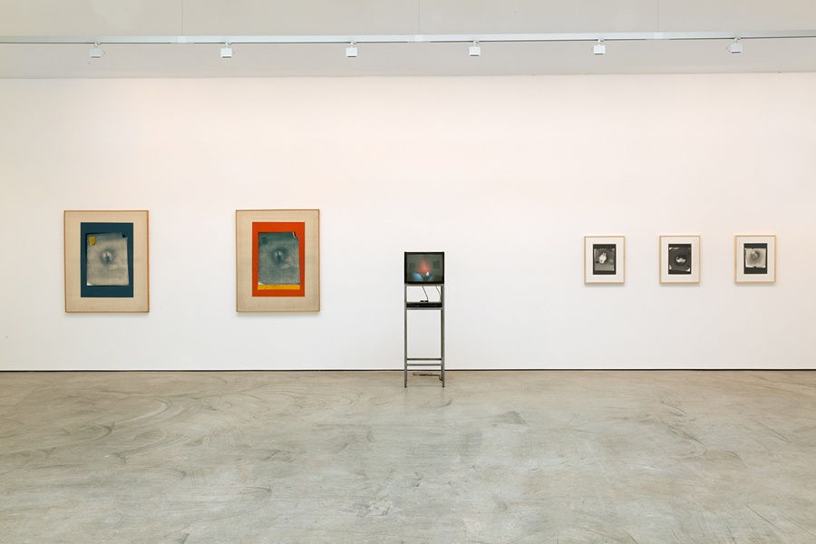 On the Edge of (New) Media