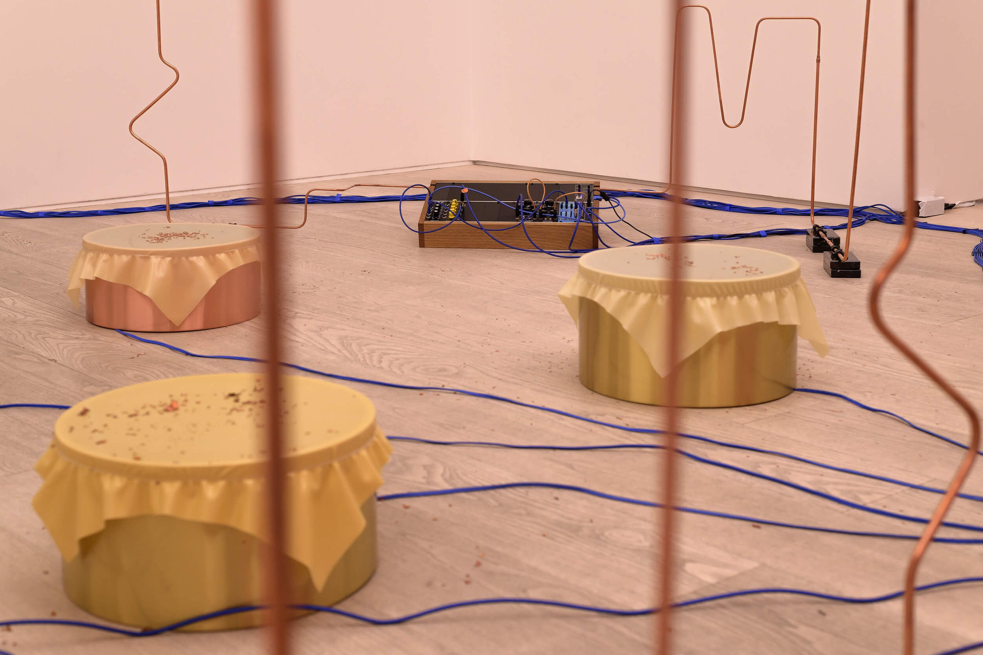 Annika Larsson, STRANGE POWERS, installation view, Andréhn-Schiptjenko, Stockholm, 2023