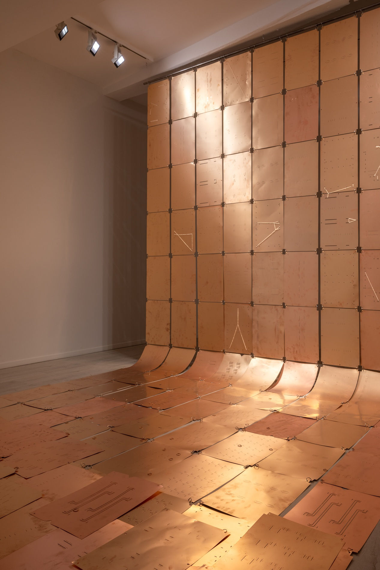 Theresa Traore Dahlberg Installation view, IDRIX III at Andr&eacute;hn-Schiptjenko Paris, 2024.