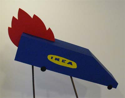 Девять горящих автомобилей