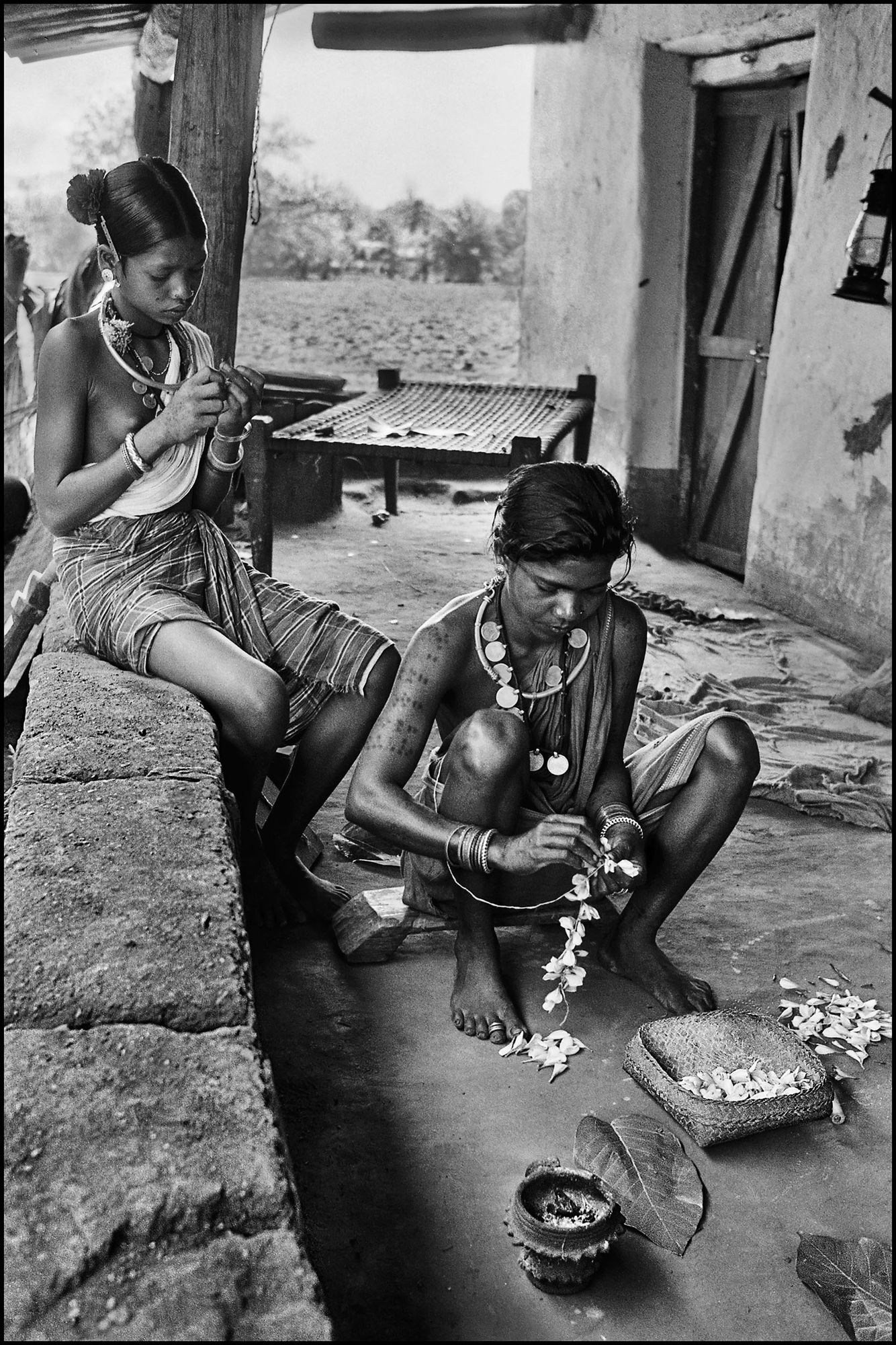 Bastar, 1984 Photograph, 2019 Limited Edition Individual Print : 15 x 22 inches (3 editions), ₹ 10,000 Available in a portfolio of 5 Photographs : 17 x 11.5 inches (19 editions), ₹ 40,000