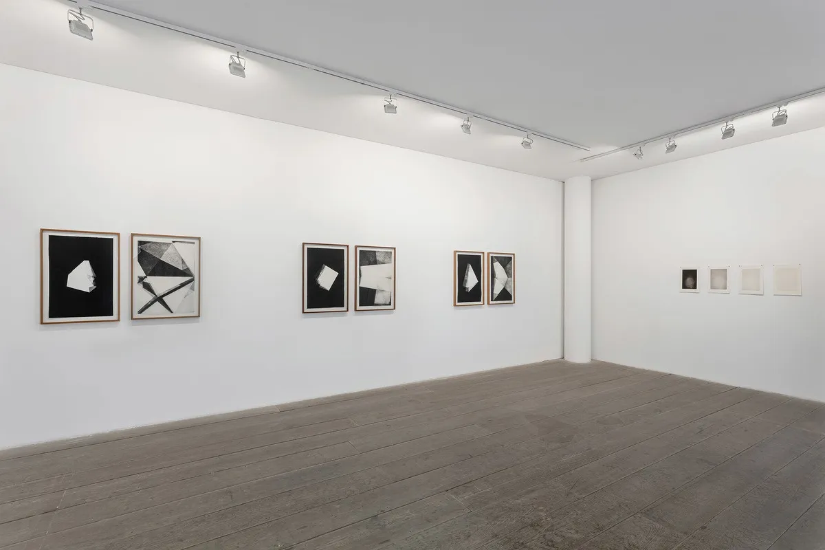 PELAS FRESTAS: ANA VITÓRIA MUSSI, MÁRCIA XAVIER E MARIA LAET